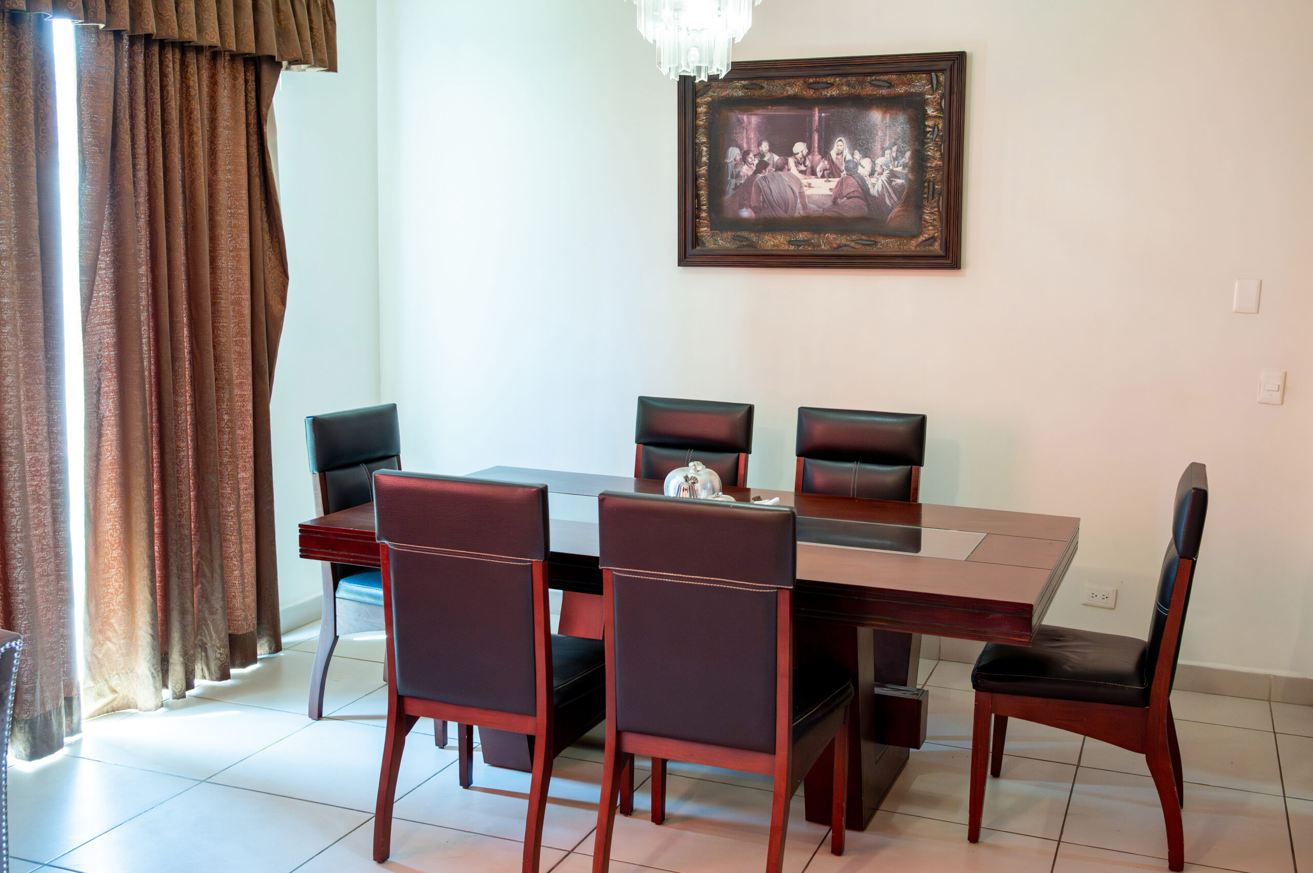 https://casademo.livinghermosillo.com/wp-content/uploads/2025/08/Z62_2229-1-scaled.jpg